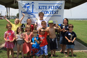 Memorial Day Kite Flying Contest participants