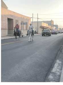 Judge Richard Meyer & Sheriff Bobby Vickery led the parade.