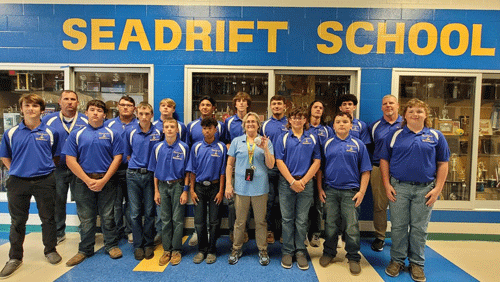 Seadrift School Pirates Junior High Baseball Team presented Principal Mrs. Bermea with Seadrift School’s first Junior High Baseball Autographed Game Winning Ball. The ball will be placed in the trophy case. Congratulations on your win! 